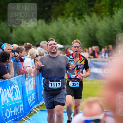 30.08.2026 - Elbe Triathlon Hamburg LAZAROV Photography http://msf.ph/oto/10060996 30.08.2026 11:43:11 Ziel 768, 918, 1107, 1255, 1316, 1324 meine-sportfotos.de