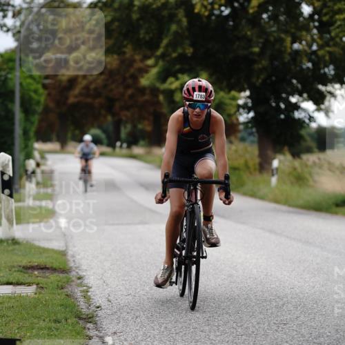 30.08.2026 - Elbe Triathlon Hamburg Michael Burmester http://msf.ph/oto/10061004 30.08.2026 12:41:12 Radfahren 1766, 1779, 1783 meine-sportfotos.de