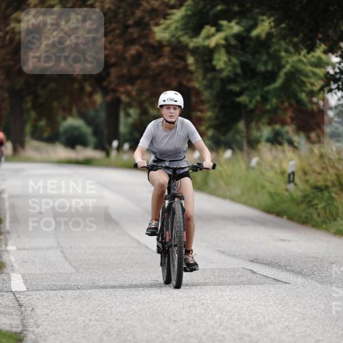 30.08.2026 - Elbe Triathlon Hamburg Michael Burmester http://msf.ph/oto/10061008 30.08.2026 12:41:16 Radfahren 1766 meine-sportfotos.de