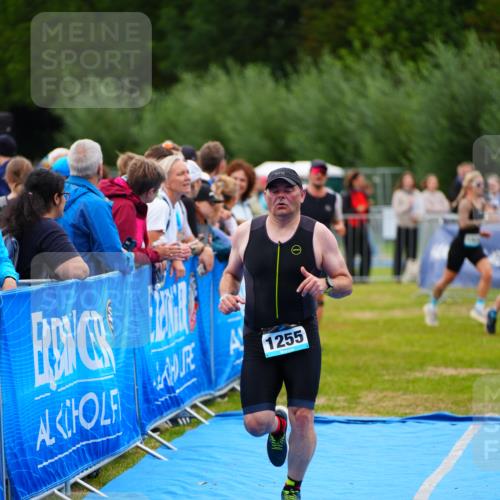 30.08.2026 - Elbe Triathlon Hamburg LAZAROV Photography http://msf.ph/oto/10061028 30.08.2026 11:43:18 Ziel 1242, 1255, 1390 meine-sportfotos.de