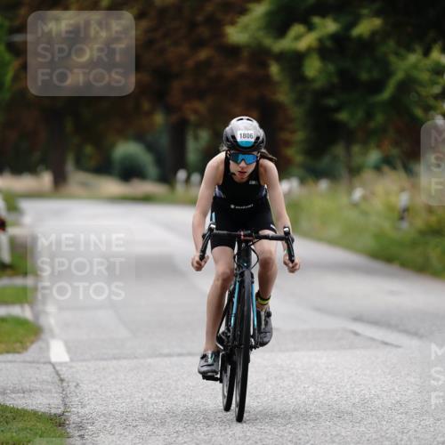 30.08.2026 - Elbe Triathlon Hamburg Michael Burmester http://msf.ph/oto/10061039 30.08.2026 12:41:53 Radfahren 1806 meine-sportfotos.de