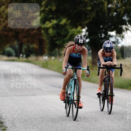 30.08.2026 - Elbe Triathlon Hamburg Michael Burmester http://msf.ph/oto/10061060 30.08.2026 12:42:20 Radfahren 1812, 1816 meine-sportfotos.de