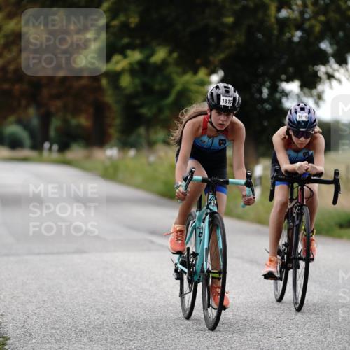 30.08.2026 - Elbe Triathlon Hamburg Michael Burmester http://msf.ph/oto/10061063 30.08.2026 12:42:21 Radfahren 1812, 1816 meine-sportfotos.de