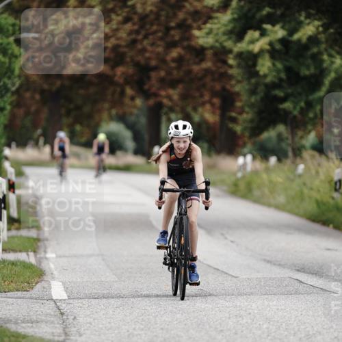 30.08.2026 - Elbe Triathlon Hamburg Michael Burmester http://msf.ph/oto/10061066 30.08.2026 12:42:43 Radfahren 1829 meine-sportfotos.de