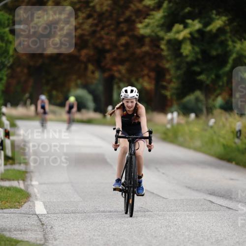 30.08.2026 - Elbe Triathlon Hamburg Michael Burmester http://msf.ph/oto/10061068 30.08.2026 12:42:44 Radfahren 1829 meine-sportfotos.de