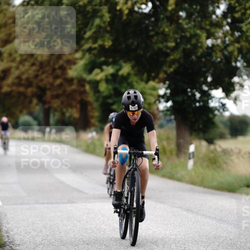30.08.2026 - Elbe Triathlon Hamburg Michael Burmester http://msf.ph/oto/10061100 30.08.2026 12:43:53 Radfahren 1797, 1820, 1822 meine-sportfotos.de