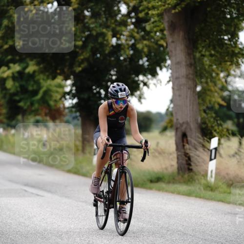 30.08.2026 - Elbe Triathlon Hamburg Michael Burmester http://msf.ph/oto/10061104 30.08.2026 12:43:54 Radfahren 1797, 1820, 1822 meine-sportfotos.de
