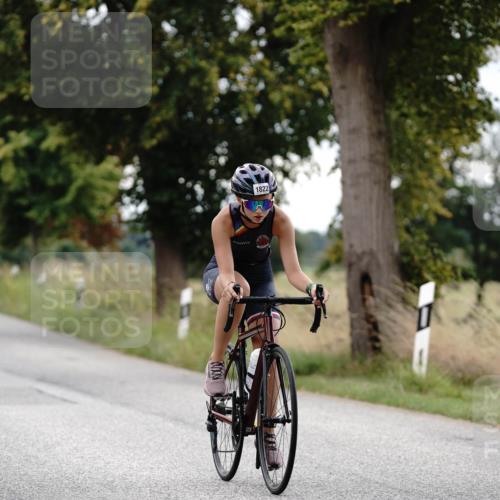 30.08.2026 - Elbe Triathlon Hamburg Michael Burmester http://msf.ph/oto/10061106 30.08.2026 12:43:54 Radfahren 1797, 1820, 1822 meine-sportfotos.de