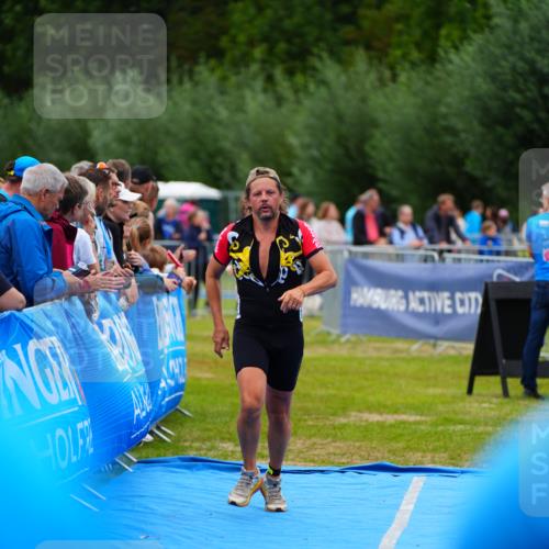 30.08.2026 - Elbe Triathlon Hamburg LAZAROV Photography http://msf.ph/oto/10061121 30.08.2026 11:43:44 Ziel 816, 908, 1273 meine-sportfotos.de