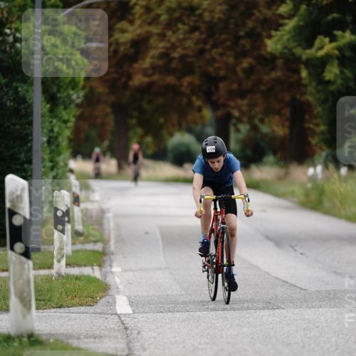 30.08.2026 - Elbe Triathlon Hamburg Michael Burmester http://msf.ph/oto/10061123 30.08.2026 12:44:25 Radfahren 1729 meine-sportfotos.de
