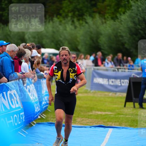 30.08.2026 - Elbe Triathlon Hamburg LAZAROV Photography http://msf.ph/oto/10061124 30.08.2026 11:43:44 Ziel 816, 908, 1273 meine-sportfotos.de