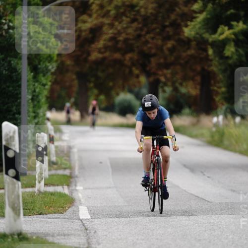 30.08.2026 - Elbe Triathlon Hamburg Michael Burmester http://msf.ph/oto/10061125 30.08.2026 12:44:25 Radfahren 1729 meine-sportfotos.de