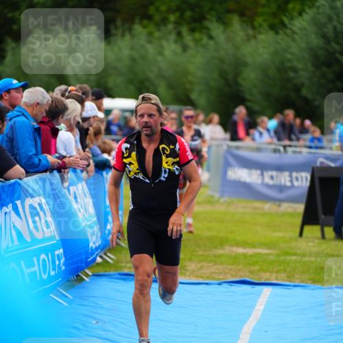 30.08.2026 - Elbe Triathlon Hamburg LAZAROV Photography http://msf.ph/oto/10061127 30.08.2026 11:43:44 Ziel 816, 908, 1273 meine-sportfotos.de