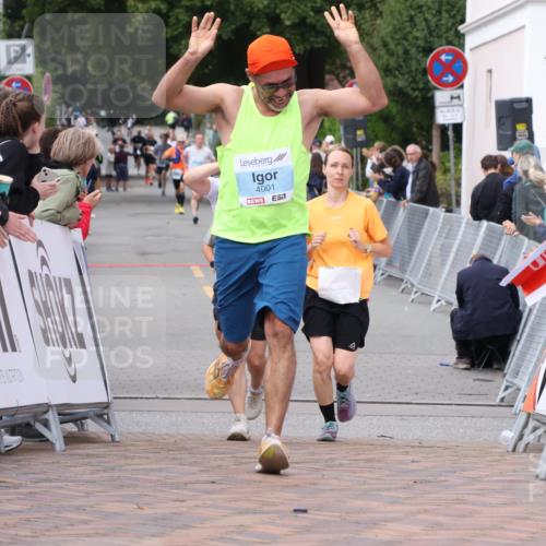 30.08.2026 - Blankeneser Heldenlauf Lena Gebhardt http://msf.ph/oto/10061156 30.08.2026 12:30:51 Ziel 4001 meine-sportfotos.de