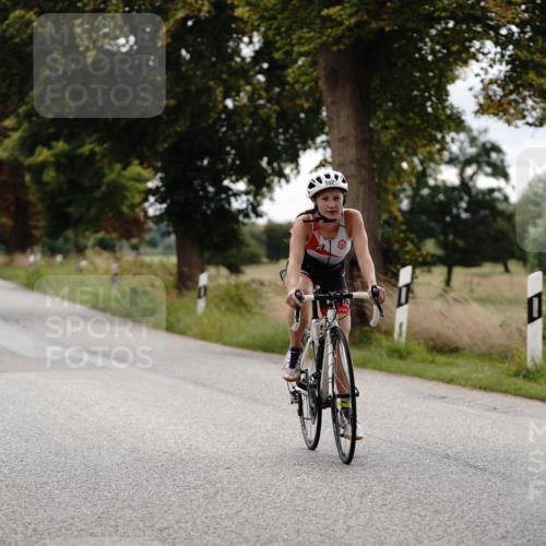 30.08.2026 - Elbe Triathlon Hamburg Michael Burmester http://msf.ph/oto/10061159 30.08.2026 12:45:18 Radfahren 1821 meine-sportfotos.de