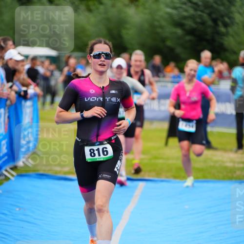 30.08.2026 - Elbe Triathlon Hamburg LAZAROV Photography http://msf.ph/oto/10061160 30.08.2026 11:43:52 Ziel 816, 847, 908, 1345, 1353, 1434 meine-sportfotos.de