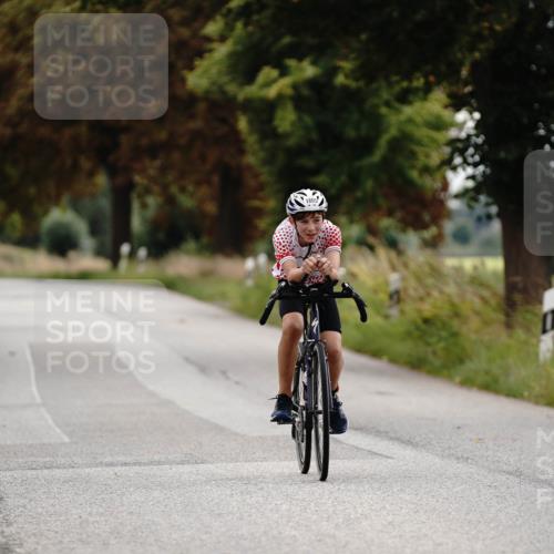 30.08.2026 - Elbe Triathlon Hamburg Michael Burmester http://msf.ph/oto/10061167 30.08.2026 12:45:37 Radfahren 1805 meine-sportfotos.de