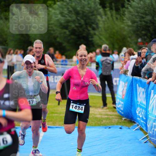 30.08.2026 - Elbe Triathlon Hamburg LAZAROV Photography http://msf.ph/oto/10061168 30.08.2026 11:43:53 Ziel 816, 847, 1345, 1353, 1434 meine-sportfotos.de