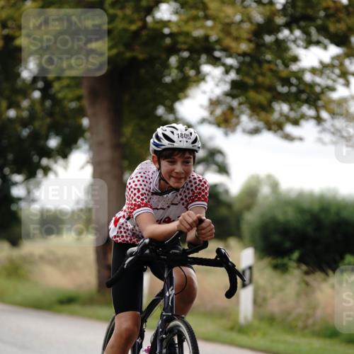 30.08.2026 - Elbe Triathlon Hamburg Michael Burmester http://msf.ph/oto/10061175 30.08.2026 12:45:39 Radfahren 1805 meine-sportfotos.de