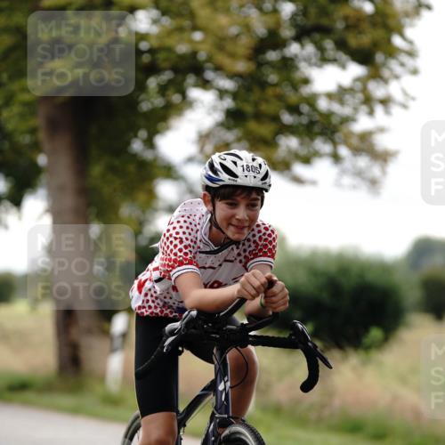 30.08.2026 - Elbe Triathlon Hamburg Michael Burmester http://msf.ph/oto/10061177 30.08.2026 12:45:39 Radfahren 1805 meine-sportfotos.de