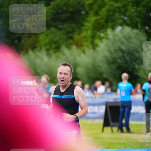 30.08.2026 - Elbe Triathlon Hamburg LAZAROV Photography http://msf.ph/oto/10061193 30.08.2026 11:44:00 Ziel 1227, 1353 meine-sportfotos.de