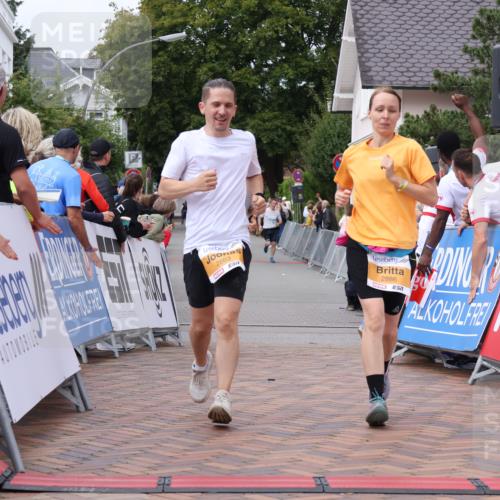 30.08.2026 - Blankeneser Heldenlauf Lena Gebhardt http://msf.ph/oto/10061204 30.08.2026 12:30:55 Ziel 2663, 2886, 4001, 4458 meine-sportfotos.de