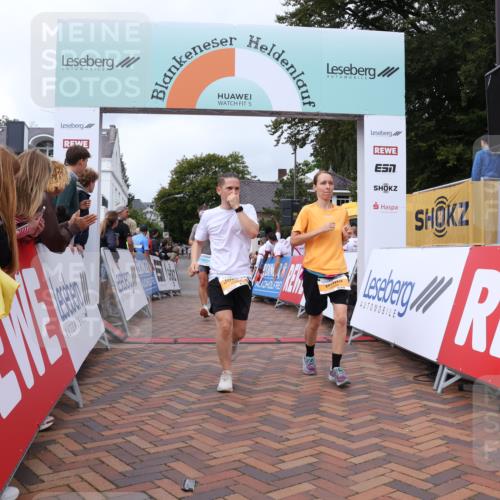 30.08.2026 - Blankeneser Heldenlauf Lena Gebhardt http://msf.ph/oto/10061222 30.08.2026 12:30:57 Ziel 2663, 2886, 4001, 4458 meine-sportfotos.de