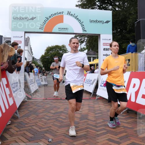 30.08.2026 - Blankeneser Heldenlauf Lena Gebhardt http://msf.ph/oto/10061231 30.08.2026 12:30:58 Ziel 2663, 2886, 4001, 4458 meine-sportfotos.de