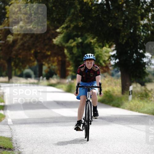 30.08.2026 - Elbe Triathlon Hamburg Michael Burmester http://msf.ph/oto/10061237 30.08.2026 12:48:07 Radfahren 1800 meine-sportfotos.de