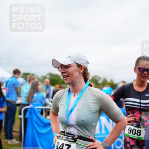 30.08.2026 - Elbe Triathlon Hamburg LAZAROV Photography http://msf.ph/oto/10061243 30.08.2026 11:44:14 Ziel 808 meine-sportfotos.de