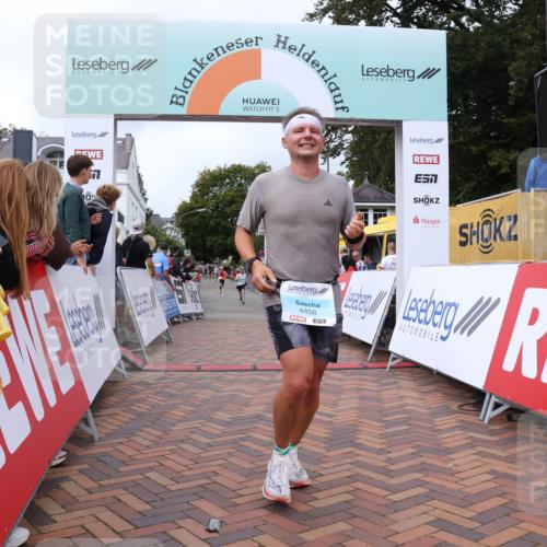 30.08.2026 - Blankeneser Heldenlauf Lena Gebhardt http://msf.ph/oto/10061245 30.08.2026 12:30:59 Ziel 2663, 2886, 4001, 4458 meine-sportfotos.de