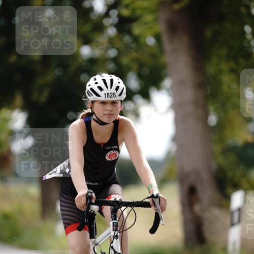30.08.2026 - Elbe Triathlon Hamburg Michael Burmester http://msf.ph/oto/10061255 30.08.2026 12:49:01 Radfahren 1828 meine-sportfotos.de