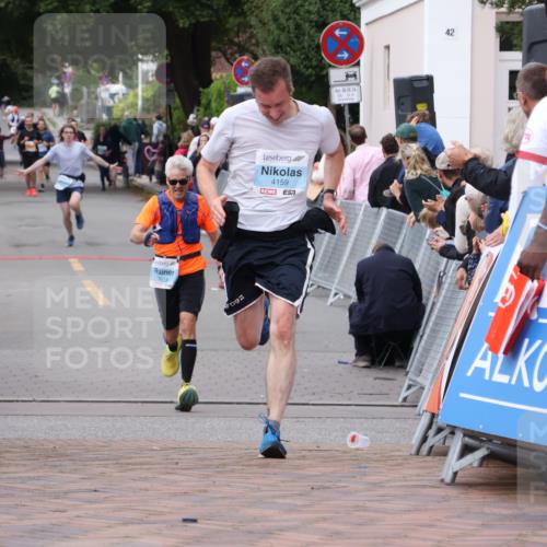 30.08.2026 - Blankeneser Heldenlauf Lena Gebhardt http://msf.ph/oto/10061262 30.08.2026 12:31:03 Ziel 2663, 2886, 4013, 4159, 4458 meine-sportfotos.de