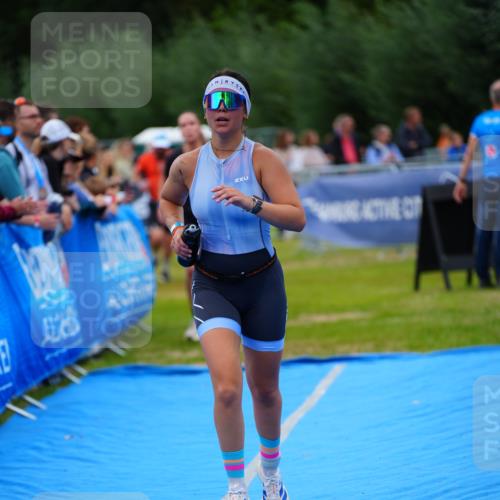 30.08.2026 - Elbe Triathlon Hamburg LAZAROV Photography http://msf.ph/oto/10061263 30.08.2026 11:44:21 Ziel 808, 875, 1239 meine-sportfotos.de