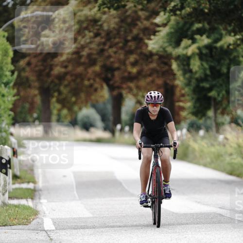 30.08.2026 - Elbe Triathlon Hamburg Michael Burmester http://msf.ph/oto/10061272 30.08.2026 12:51:23 Radfahren 1830 meine-sportfotos.de