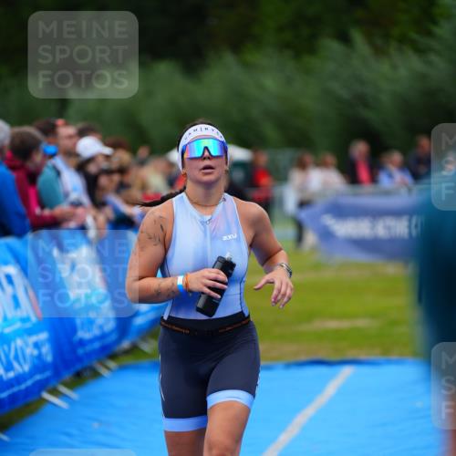 30.08.2026 - Elbe Triathlon Hamburg LAZAROV Photography http://msf.ph/oto/10061274 30.08.2026 11:44:21 Ziel 808, 875, 1239 meine-sportfotos.de