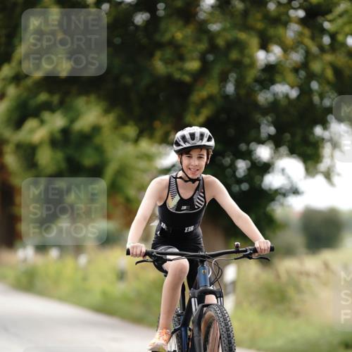 30.08.2026 - Elbe Triathlon Hamburg Michael Burmester http://msf.ph/oto/10061285 30.08.2026 12:51:54 Radfahren 1801 meine-sportfotos.de