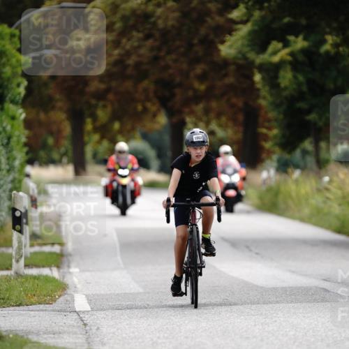 30.08.2026 - Elbe Triathlon Hamburg Michael Burmester http://msf.ph/oto/10061293 30.08.2026 12:52:34 Radfahren 1802 meine-sportfotos.de