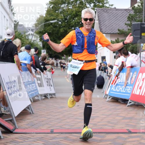 30.08.2026 - Blankeneser Heldenlauf Lena Gebhardt http://msf.ph/oto/10061301 30.08.2026 12:31:07 Ziel 4013, 4159, 4440 meine-sportfotos.de