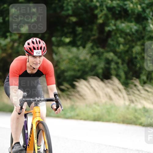 30.08.2026 - Elbe Triathlon Hamburg Michael Burmester http://msf.ph/oto/10061315 30.08.2026 14:09:41 Radfahren 152 meine-sportfotos.de