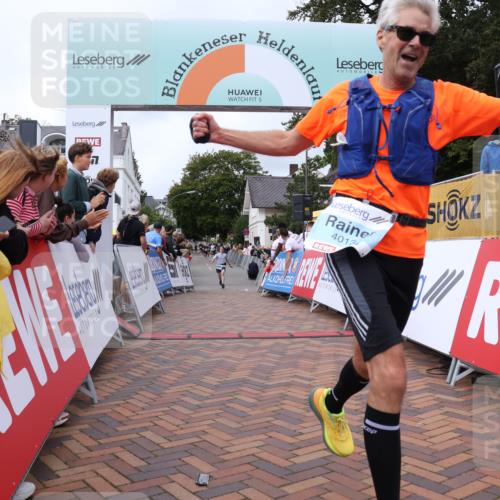 30.08.2026 - Blankeneser Heldenlauf Lena Gebhardt http://msf.ph/oto/10061321 30.08.2026 12:31:08 Ziel 4013, 4159, 4440 meine-sportfotos.de