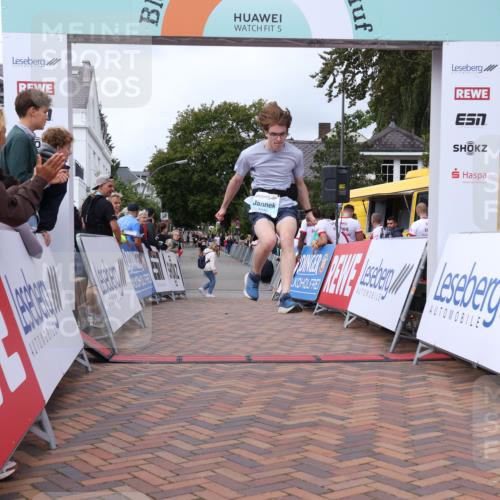 30.08.2026 - Blankeneser Heldenlauf Lena Gebhardt http://msf.ph/oto/10061353 30.08.2026 12:31:12 Ziel 4013, 4159, 4440 meine-sportfotos.de
