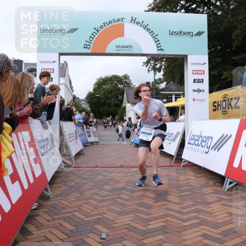 30.08.2026 - Blankeneser Heldenlauf Lena Gebhardt http://msf.ph/oto/10061363 30.08.2026 12:31:12 Ziel 4013, 4159, 4440 meine-sportfotos.de