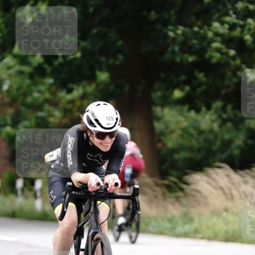 30.08.2026 - Elbe Triathlon Hamburg Michael Burmester http://msf.ph/oto/10061365 30.08.2026 14:13:19 Radfahren  meine-sportfotos.de