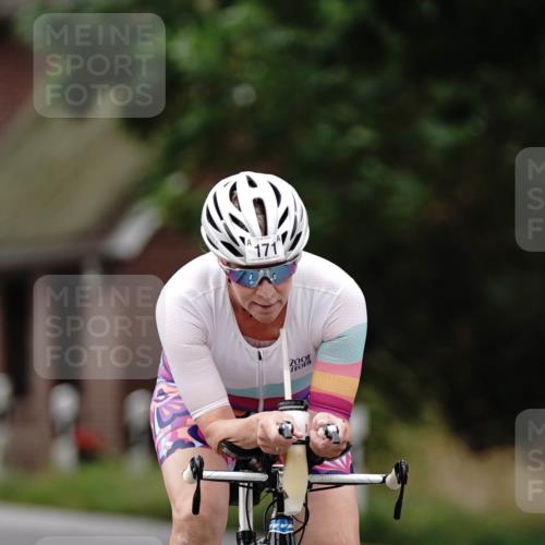 30.08.2026 - Elbe Triathlon Hamburg Michael Burmester http://msf.ph/oto/10061421 30.08.2026 14:14:30 Radfahren 168, 171 meine-sportfotos.de
