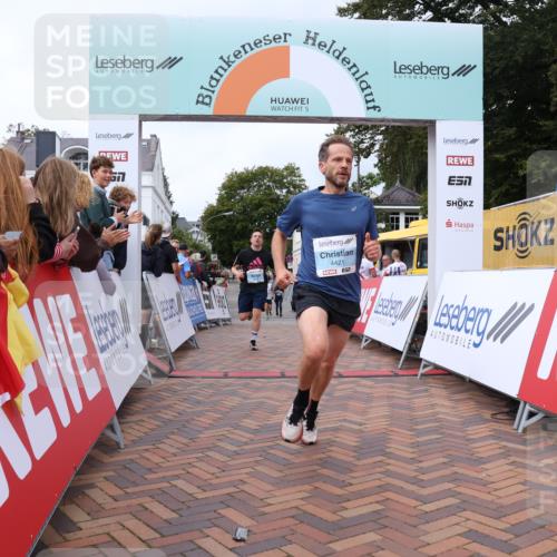 30.08.2026 - Blankeneser Heldenlauf Lena Gebhardt http://msf.ph/oto/10061440 30.08.2026 12:31:21 Ziel 4210, 4421 meine-sportfotos.de