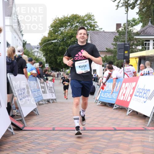 30.08.2026 - Blankeneser Heldenlauf Lena Gebhardt http://msf.ph/oto/10061460 30.08.2026 12:31:22 Ziel 4210, 4421, 4422 meine-sportfotos.de