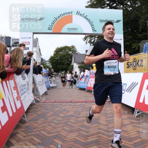 30.08.2026 - Blankeneser Heldenlauf Lena Gebhardt http://msf.ph/oto/10061480 30.08.2026 12:31:23 Ziel 4008, 4210, 4394, 4421, 4422 meine-sportfotos.de