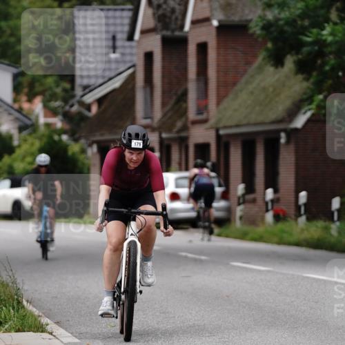 30.08.2026 - Elbe Triathlon Hamburg Michael Burmester http://msf.ph/oto/10061495 30.08.2026 14:16:04 Radfahren 132, 165, 172, 176, 179 meine-sportfotos.de
