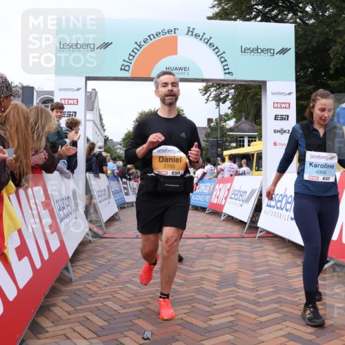 30.08.2026 - Blankeneser Heldenlauf Lena Gebhardt http://msf.ph/oto/10061561 30.08.2026 12:31:30 Ziel 2705, 4008, 4210, 4394, 4395, 4422 meine-sportfotos.de